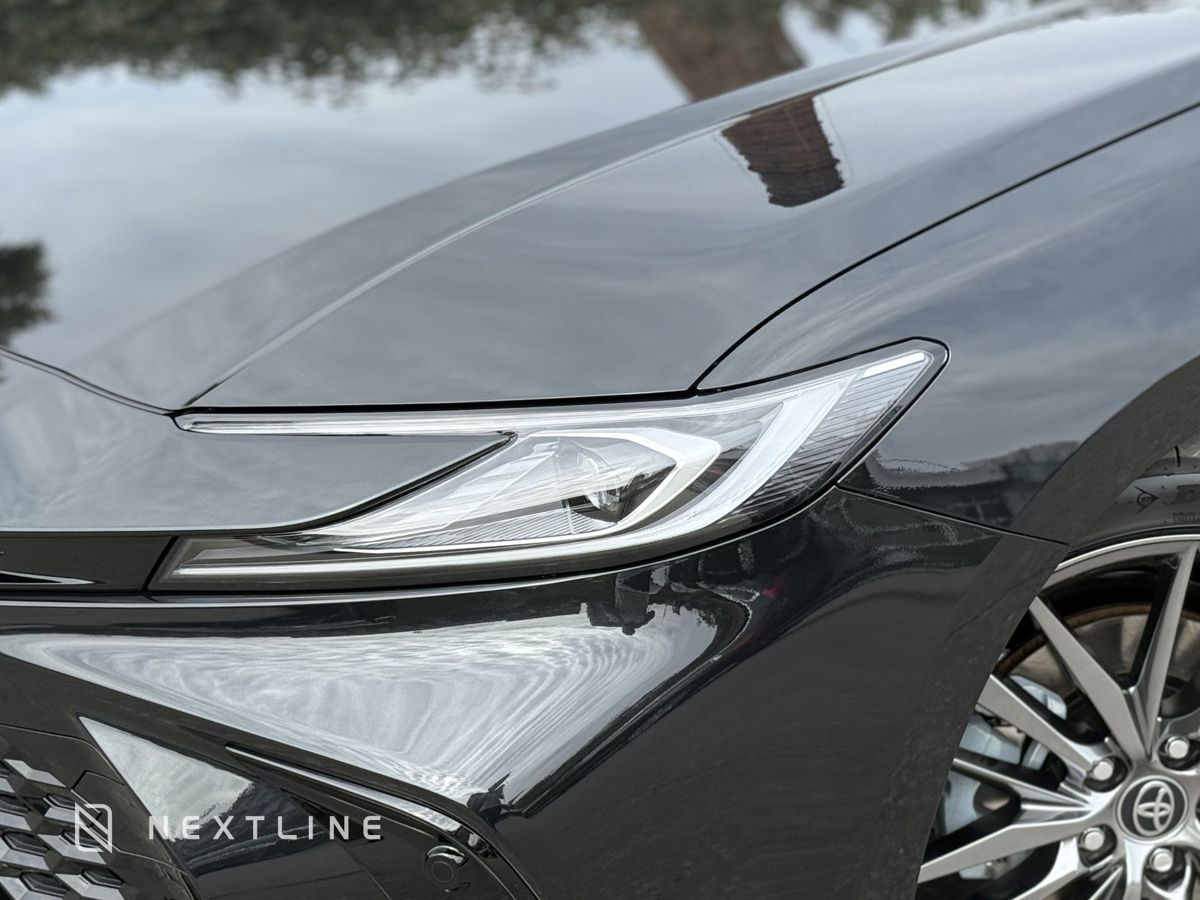 Toyota Camry 2.0hyb CVT (231 л.с.)