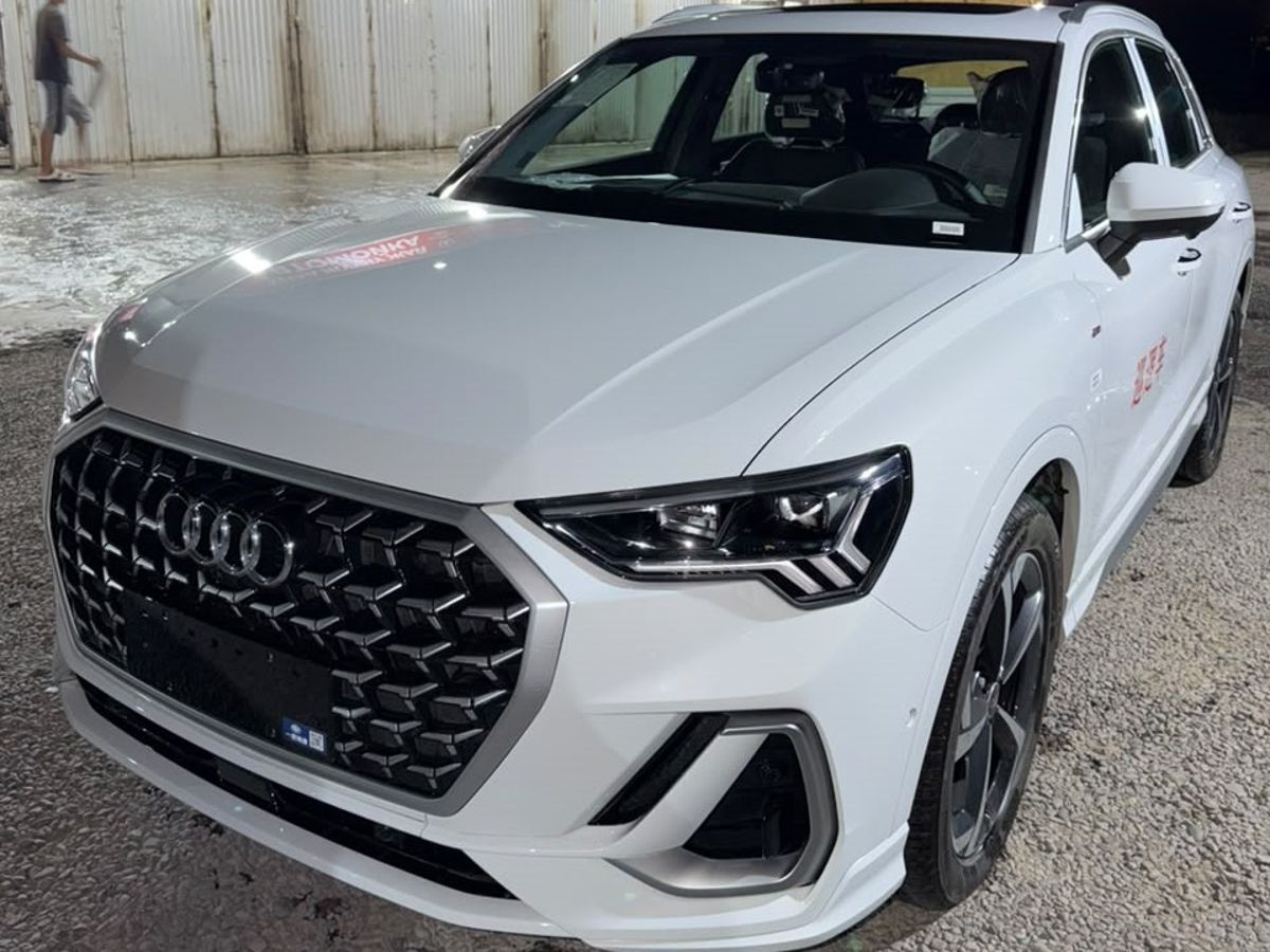 Audi Q3 35 TFSI 1.5 AMT (160 л.с.)