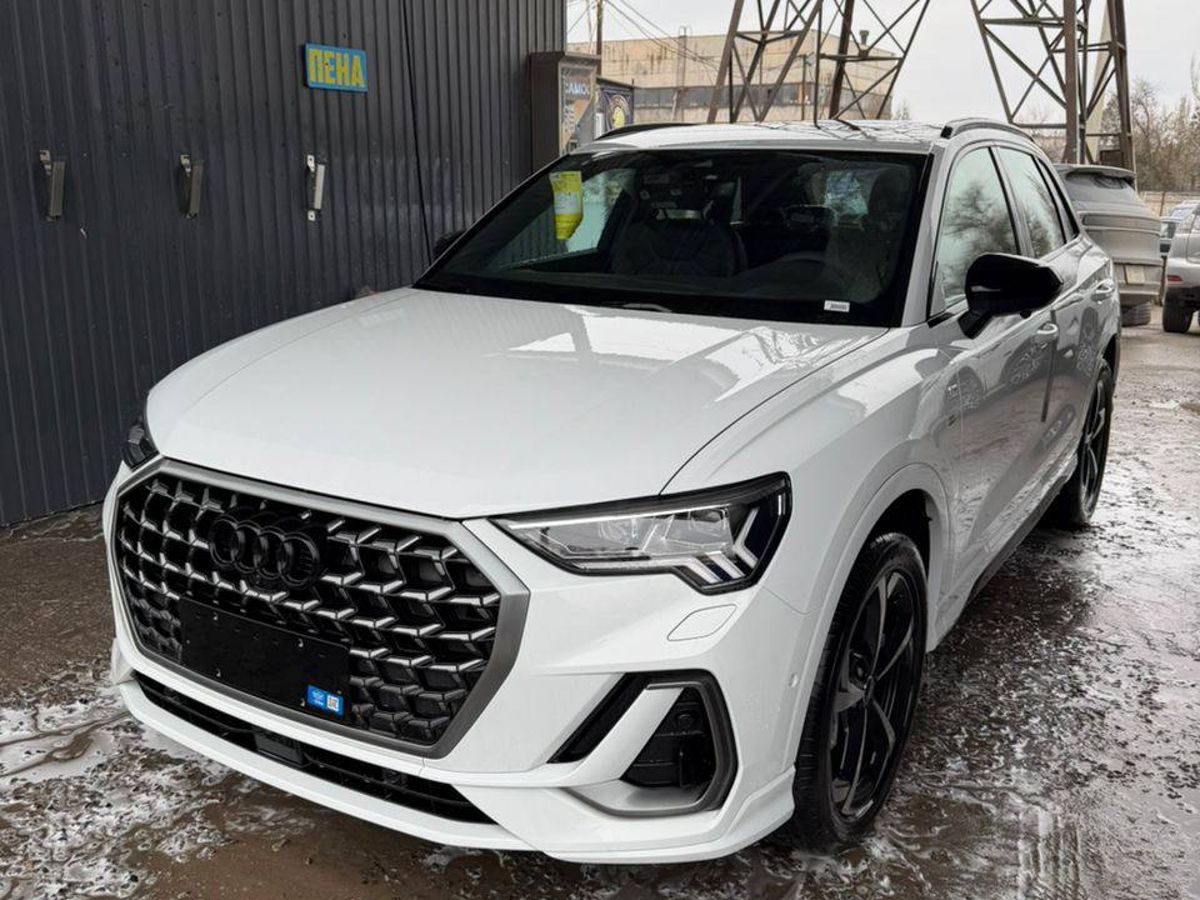 Audi Q3 45 TFSI 2.0 AMT (220 л.с.) 4WD