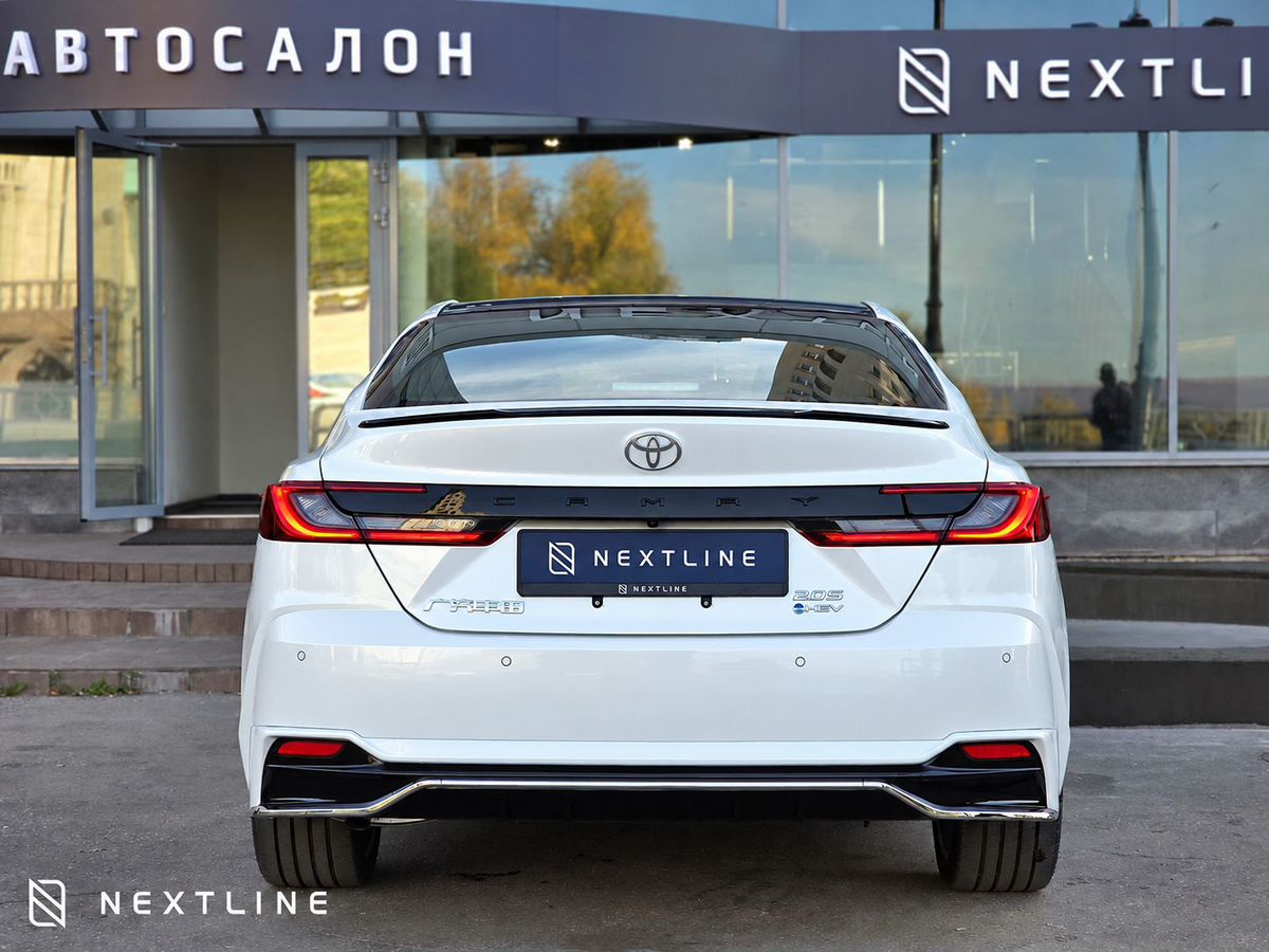 Toyota Camry 2.0hyb CVT (231 л.с.)