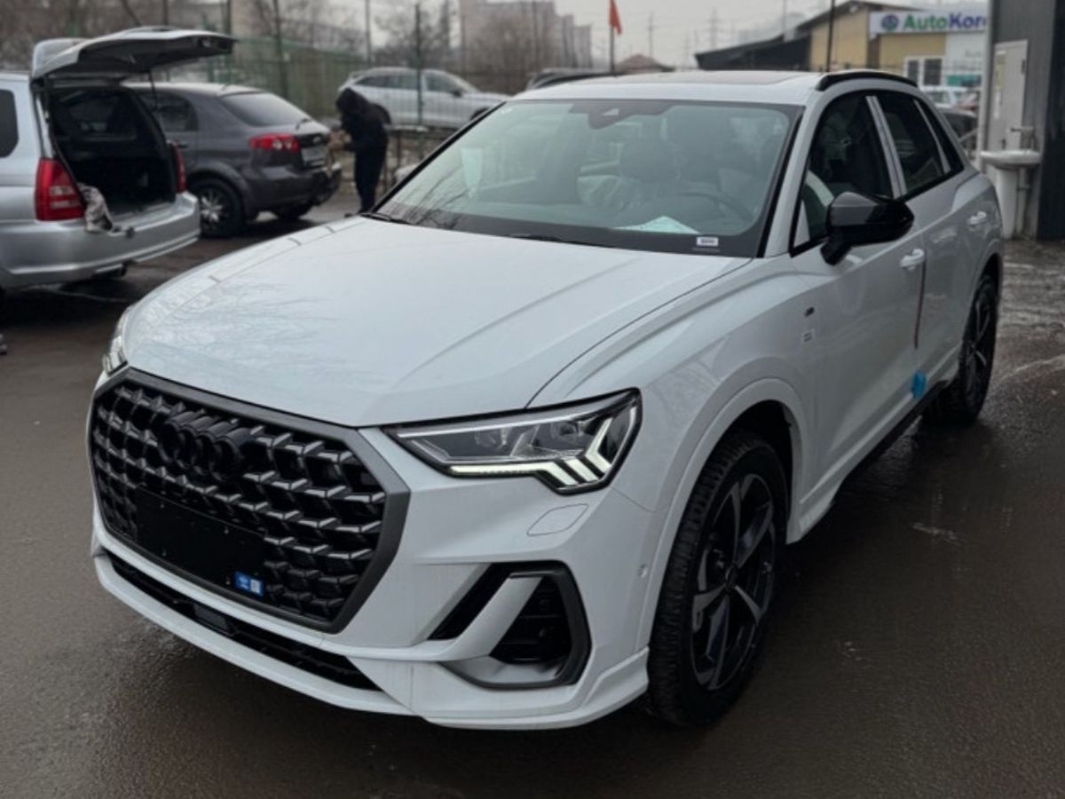 Audi Q3 45 TFSI 2.0 AT (231 л.с.) 4WD