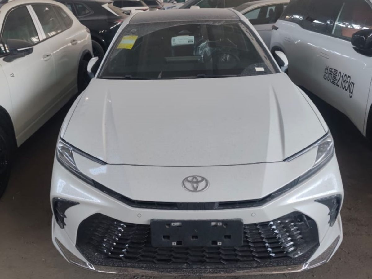 Toyota Camry 2.0hyb CVT (231 л.с.) в автосалоне Nextline