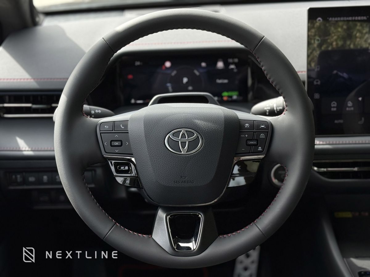 Toyota Camry 2.0hyb CVT (231 л.с.)