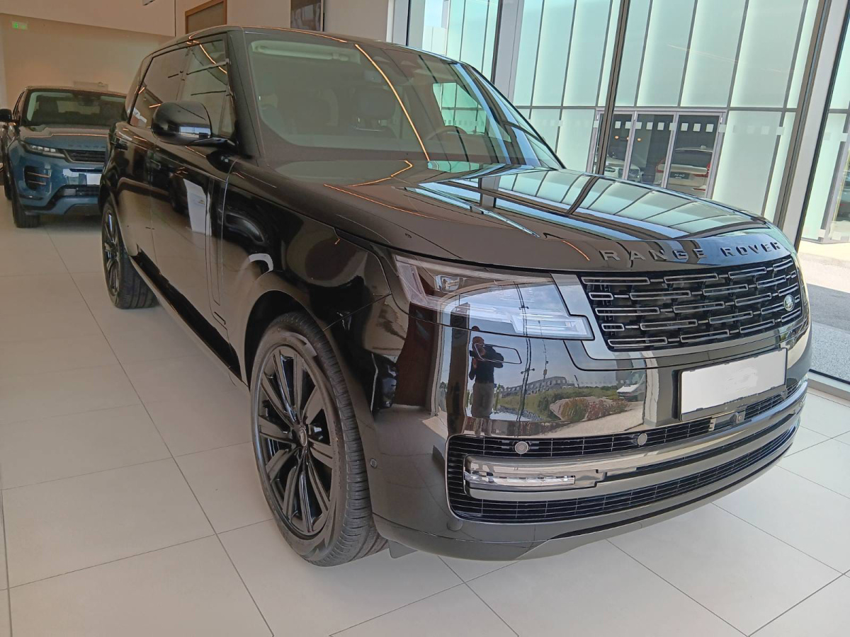 Range Rover Autobiogrpahy Langer Radstand, 7 Мест 4.4 в автосалоне Nextline