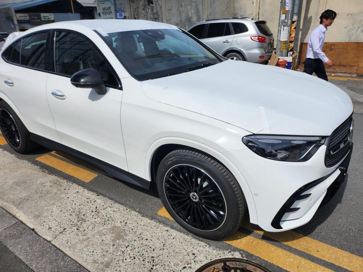 Mercedes-Benz GLC Coupe 300 2.0 AT (258 л.с.) 4WD в автосалоне Nextline