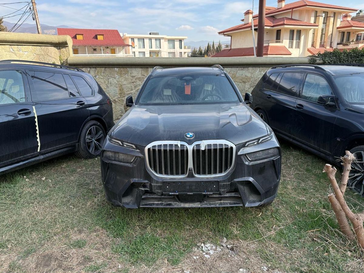 BMW X7 40i 3.0 AT (381 л.с.) 4WD в автосалоне Nextline