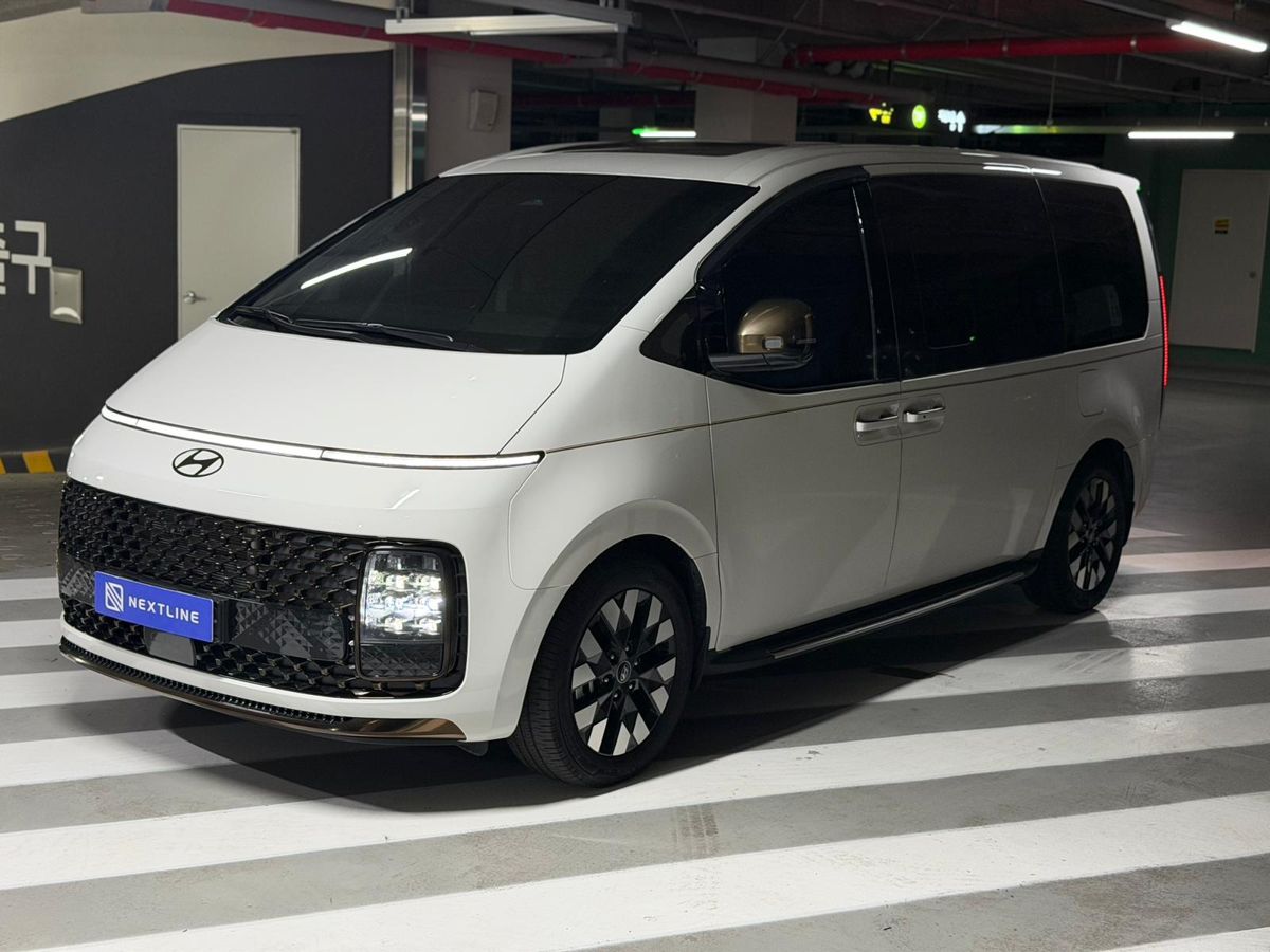 Hyundai Staria 2.2d AT (177 л.с.) 4WD