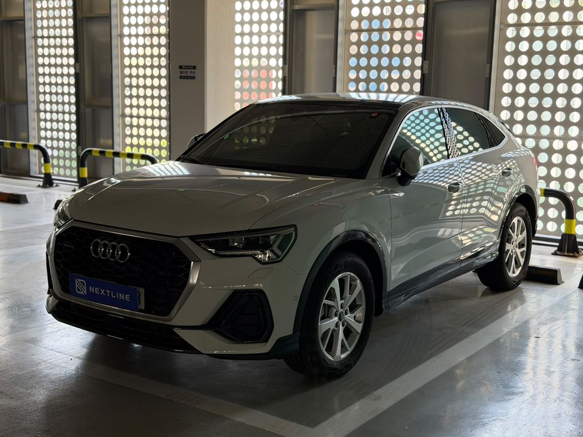 Audi Q3 40 TFSI 2.0 AMT (180 л.с.) 4WD