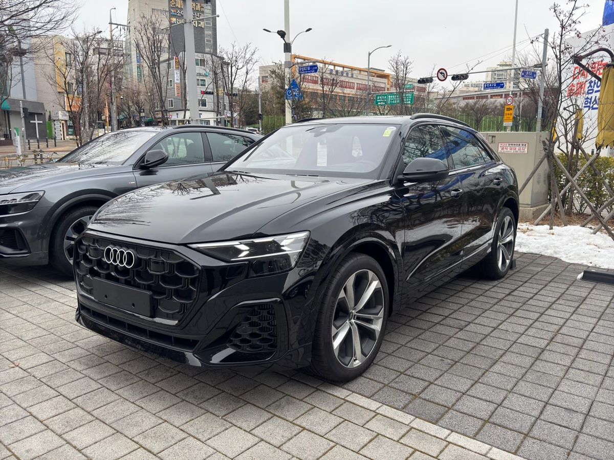 Audi Q8 55 TFSI 3.0 AT (340 л.с.) 4WD