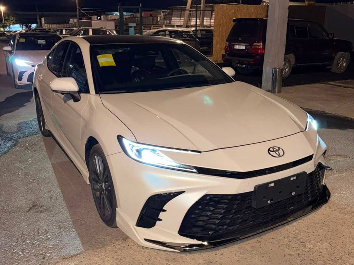 Toyota Camry 2.0hyb CVT (197 л.с.) в автосалоне Nextline