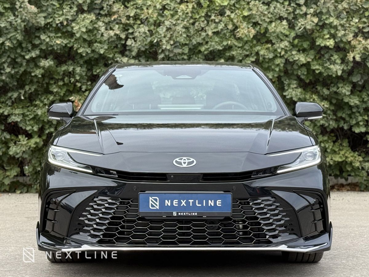 Toyota Camry 2.0hyb CVT (231 л.с.)