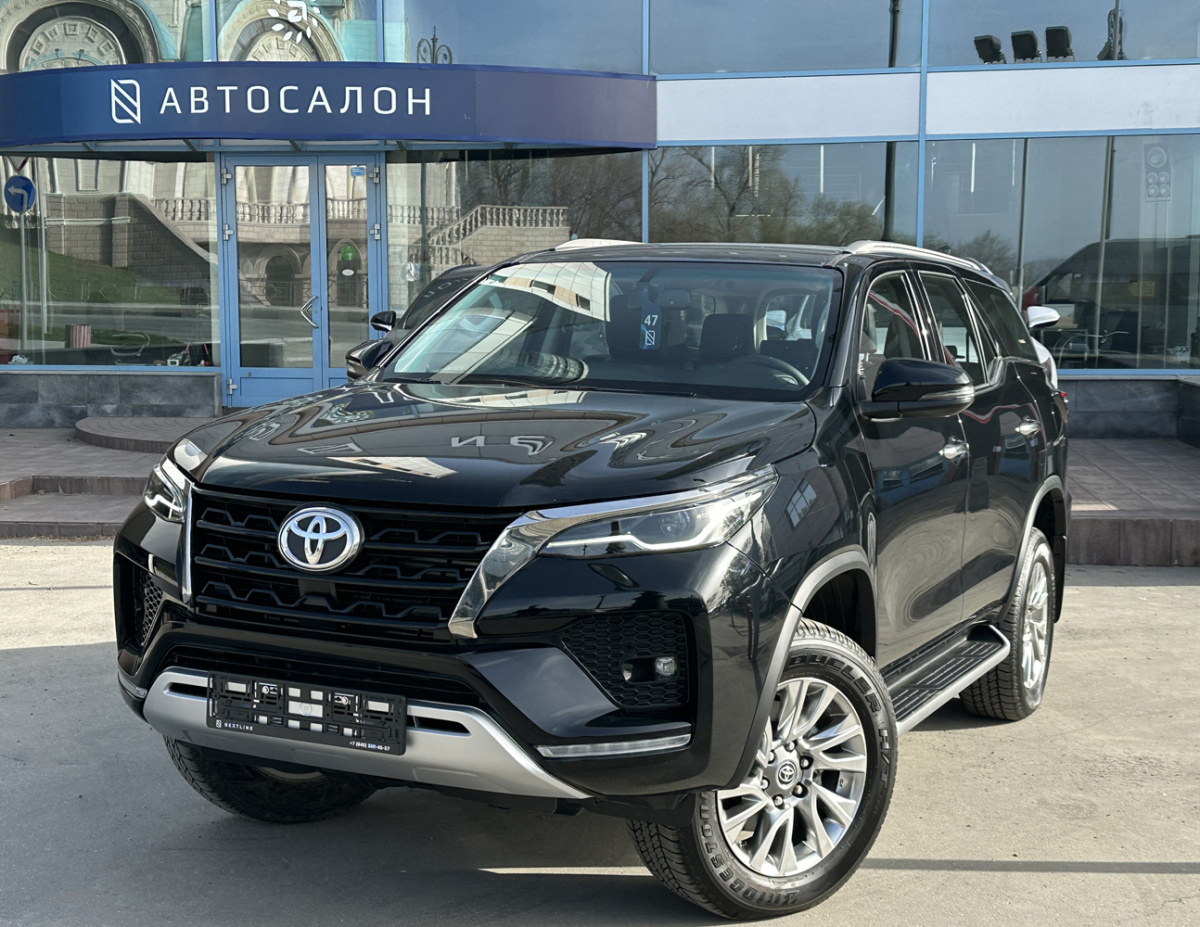 Toyota Fortuner 2.8 Diesel Черный в автосалоне Nextline