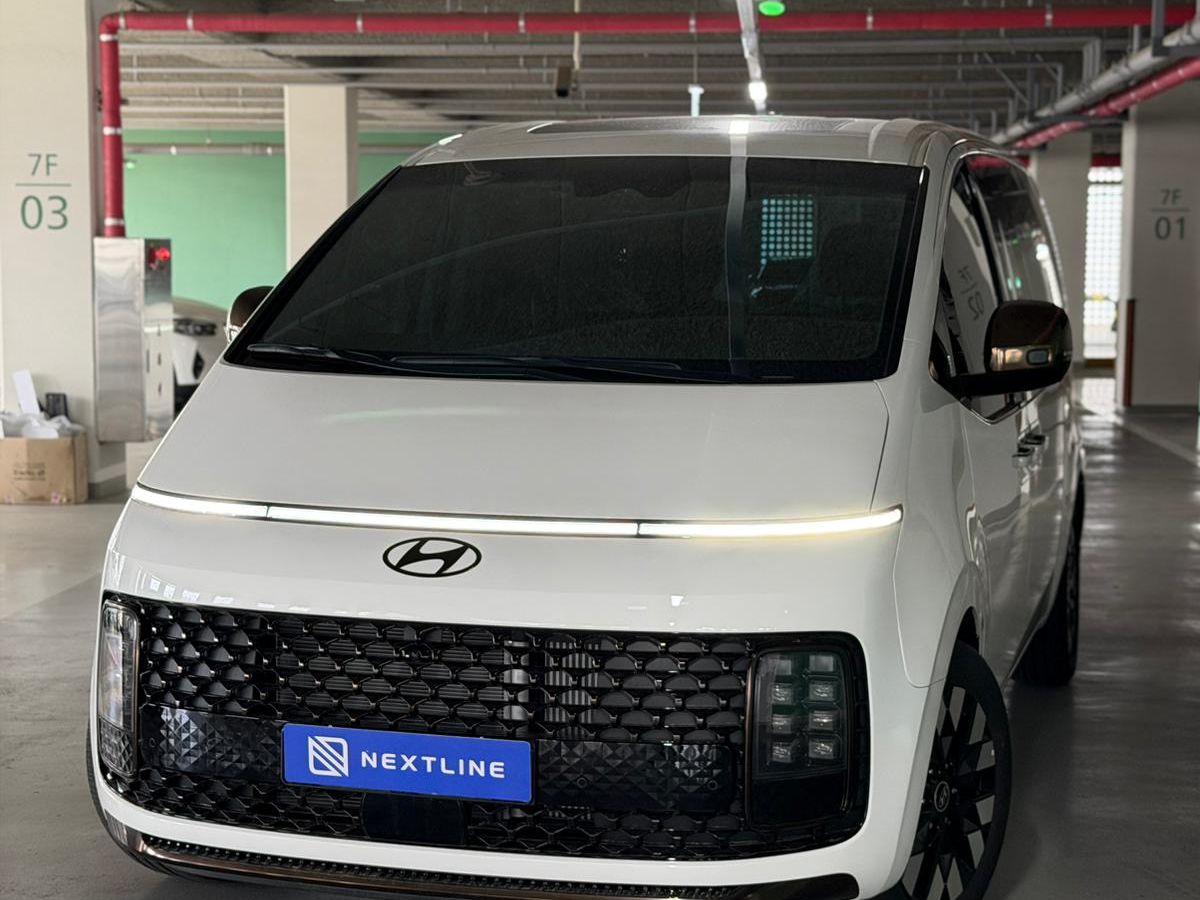 Hyundai Staria 2.2d AT (177 л.с.) 4WD
