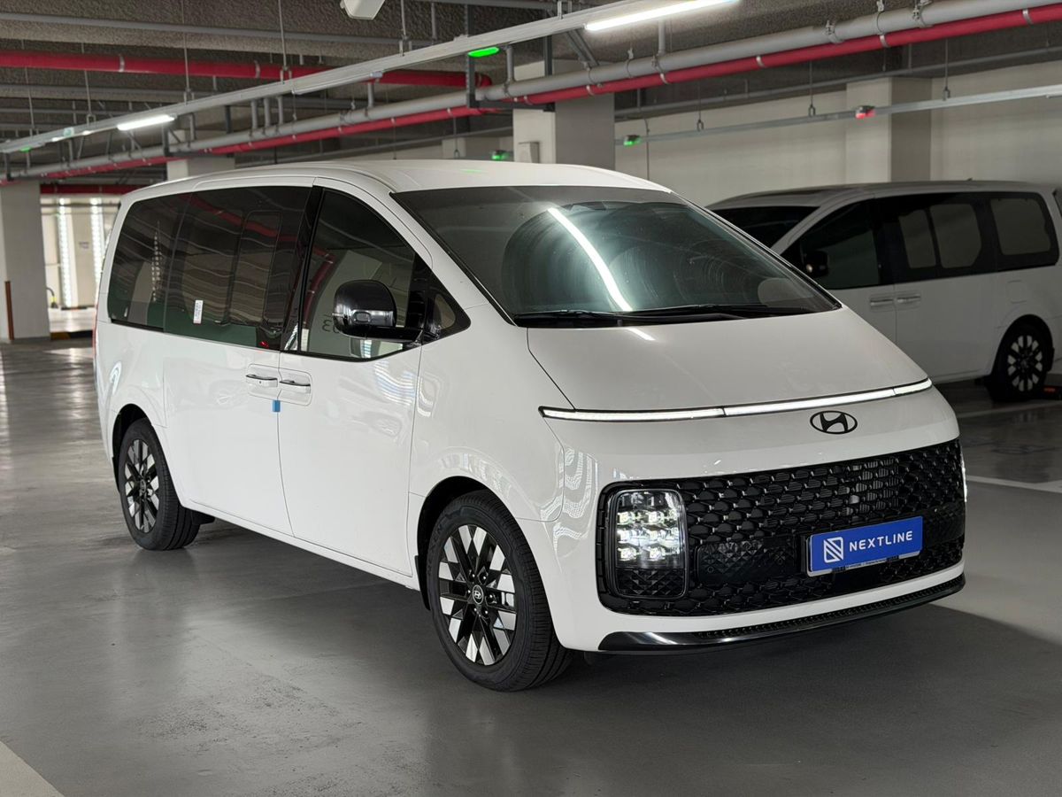 Hyundai Staria 2.2d AT (177 л.с.) 4WD