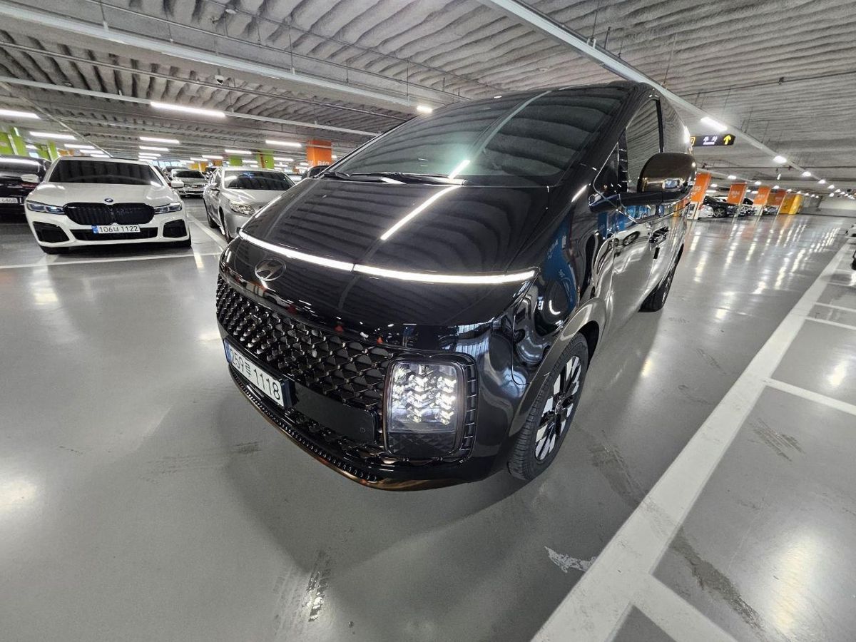 Hyundai Staria 2.2d AT (177 л.с.) 4WD