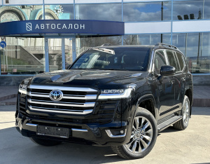 Toyota Land Cruiser 300  в автосалоне Nextline