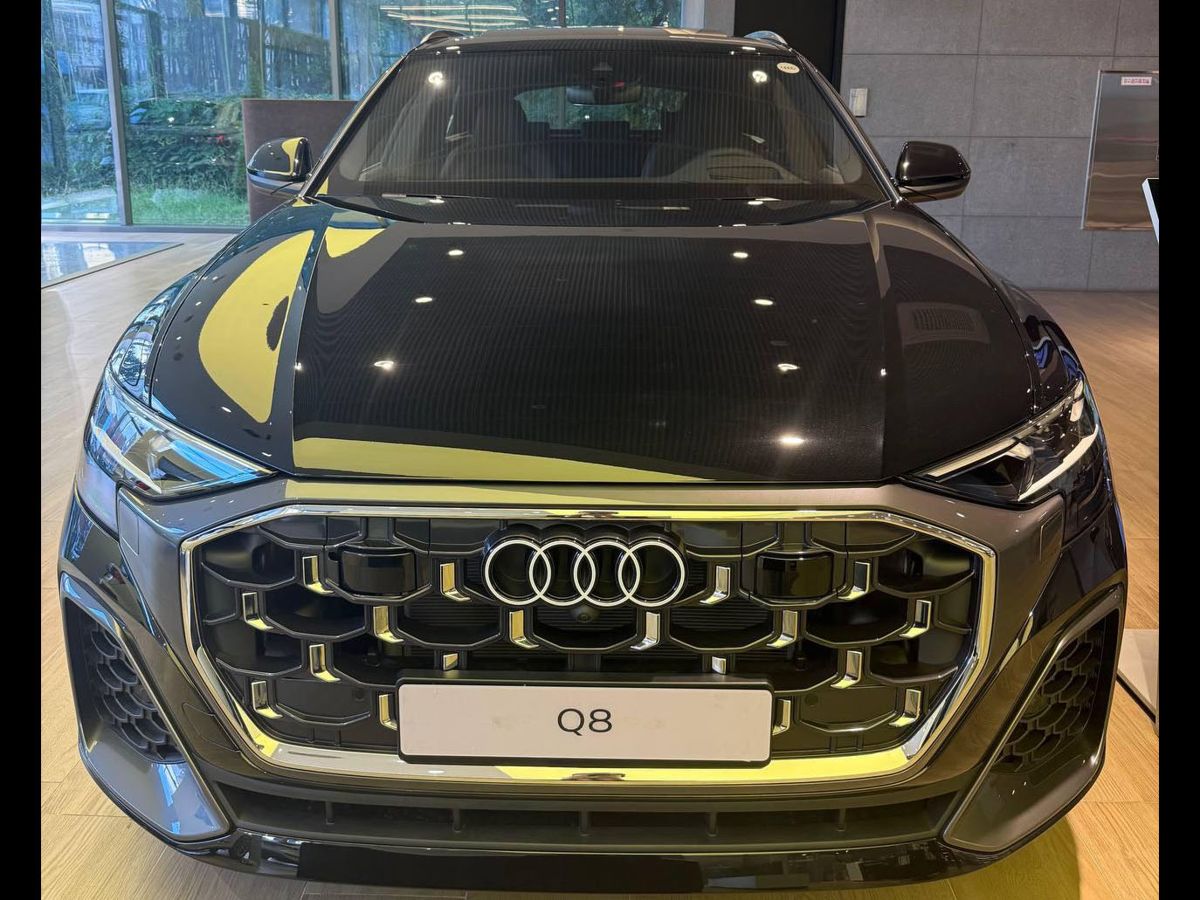 Audi Q8 50 TDI 3.0d AT (286 л.с.) 4WD