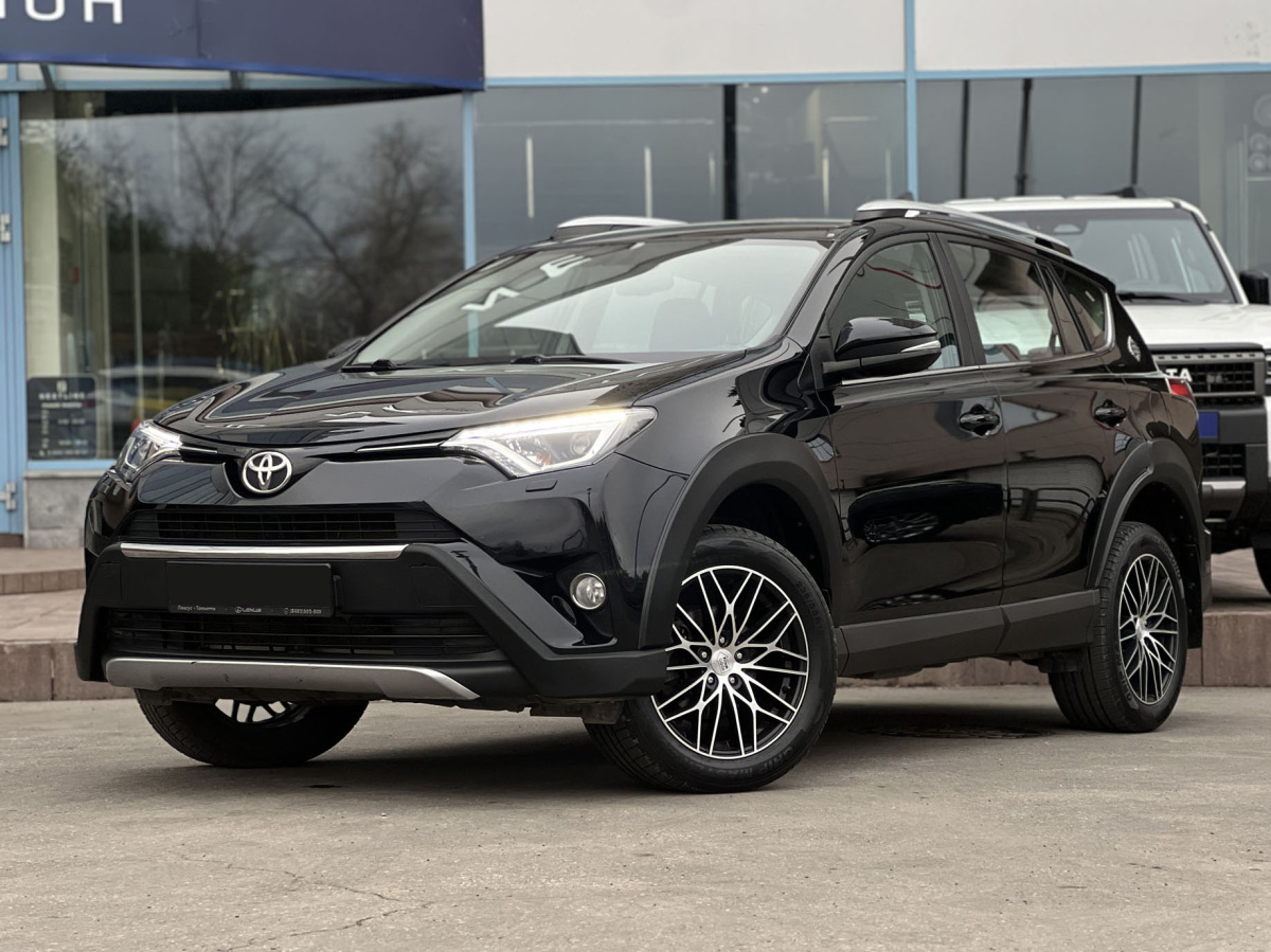 TOYOTA RAV4 2.0 4WD CVT в автосалоне Nextline