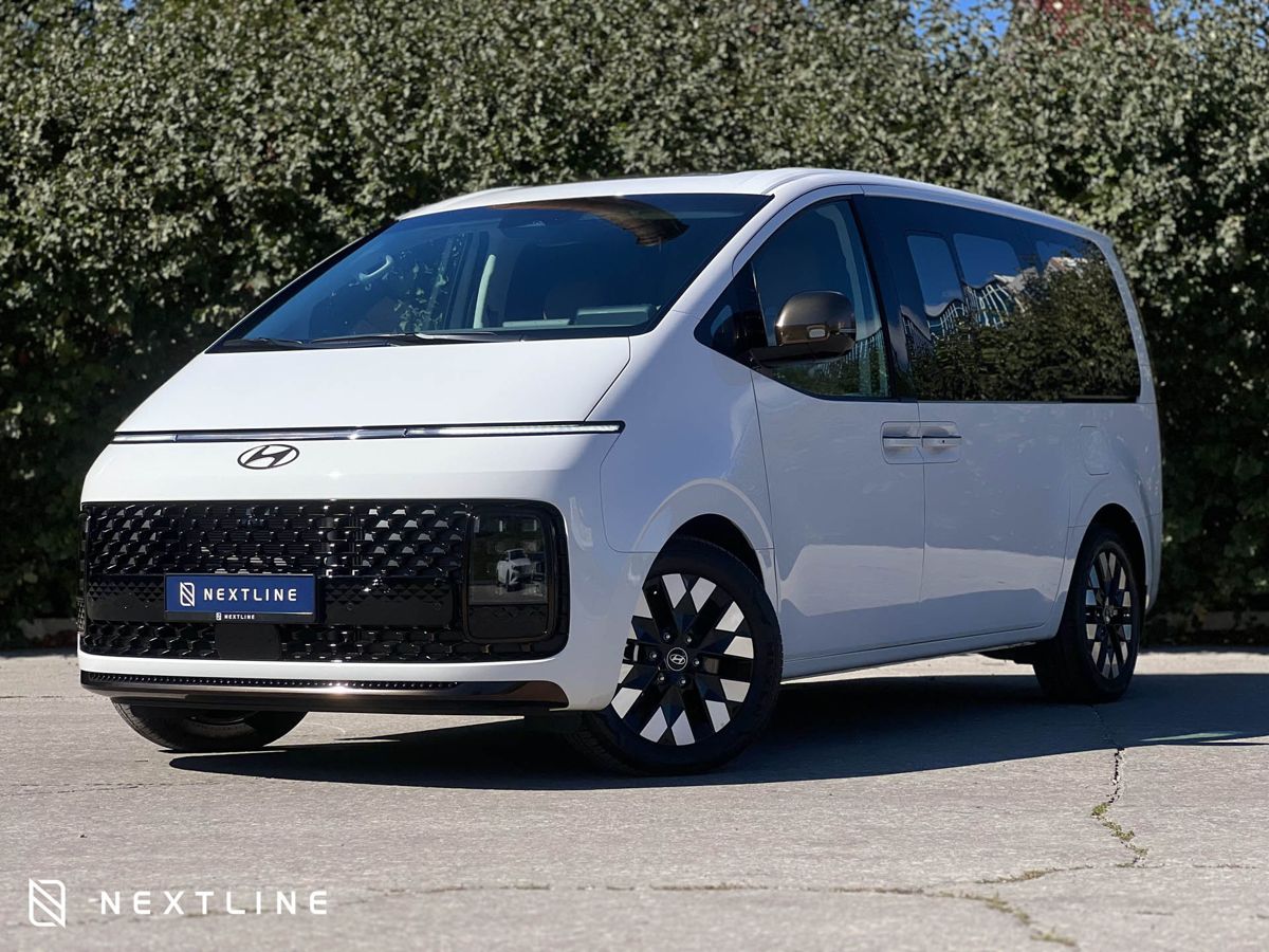 Hyundai Staria 2.2d AT (177 л.с.) 4WD