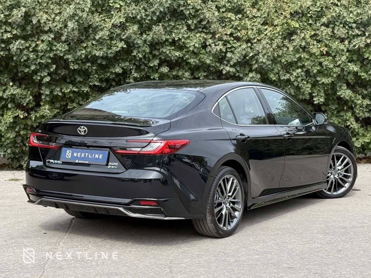 Toyota Camry 2.0hyb CVT (231 л.с.)