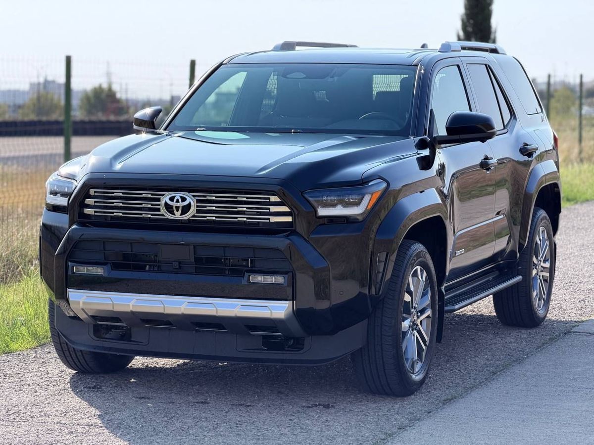 Toyota 4Runner 2.4 AT (278 л.с.) 4WD в автосалоне Nextline